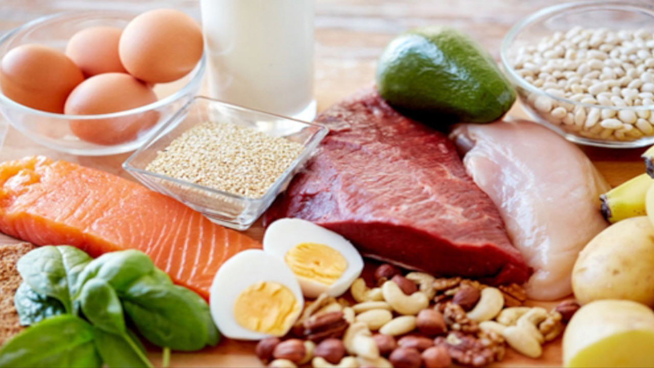 Proteine sfatato il mito della cena super proteica