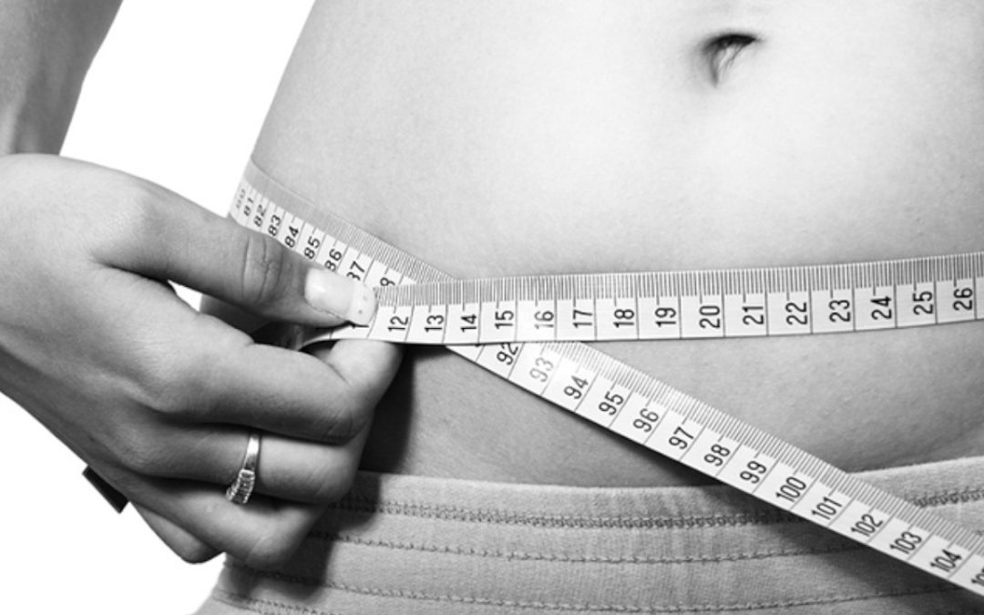 Obesità e grasso sulla pancia potrebbero restringere il cervello